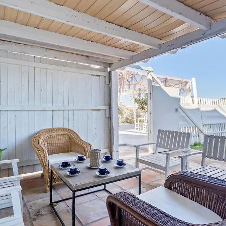 Holiday home Elegant In Wih Swimming Pool